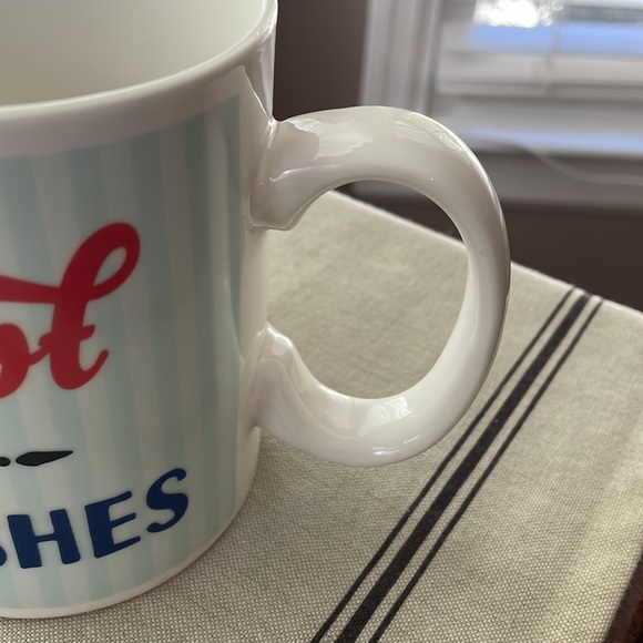 P. Graham Dunn Coffee Mug. EUC
I’M STILL HOT..NOW IT JUST COMES IN FLASHES” - Picture 4 of 8